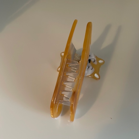 NWT Dog Shiba inu Hair Claw - Viral Dog Shaped Hair Clips | Dog Mom Gift - Picture 4 of 5